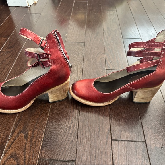 Women's Freebird Leather shoes - Picture 2 of 5